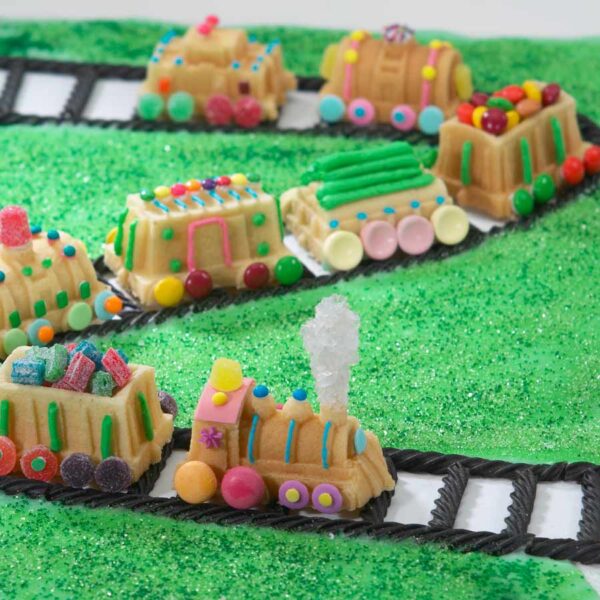 TRAIN CAKE PAN - Image 2